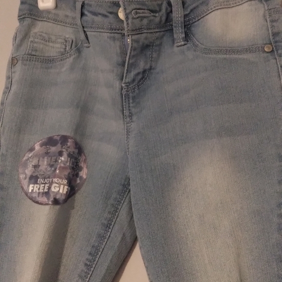 Pants - Picture 3 of 5